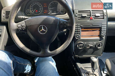 Хэтчбек Mercedes-Benz A-Class 2010 в 