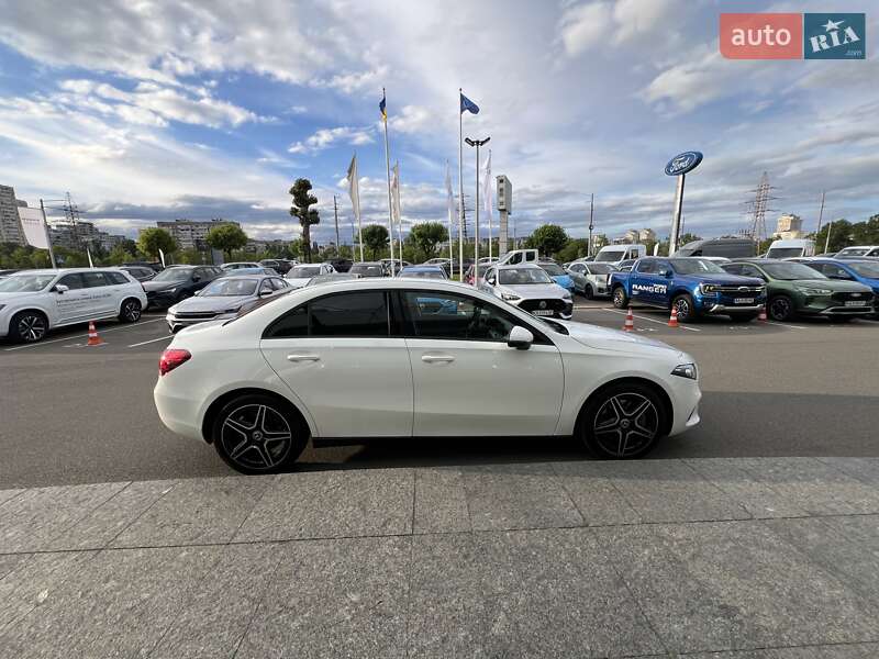 Седан Mercedes-Benz A-Class 2019 в Киеве