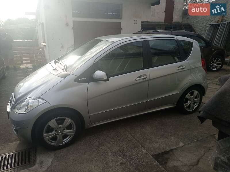 Хетчбек Mercedes-Benz A-Class 2011 в Володимирі