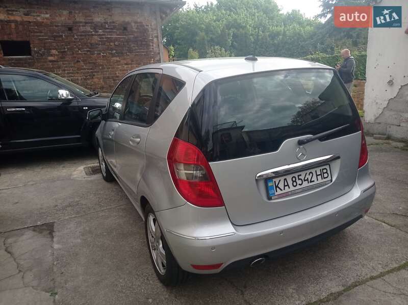 Хетчбек Mercedes-Benz A-Class 2011 в Володимирі