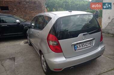 Хэтчбек Mercedes-Benz A-Class 2011 в 