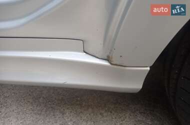 Хэтчбек Mercedes-Benz A-Class 2011 в 