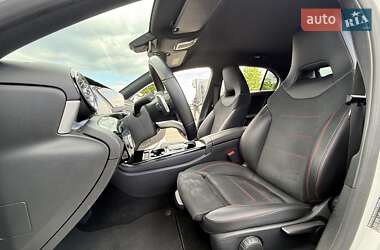 Хетчбек Mercedes-Benz A-Class 2018 в 