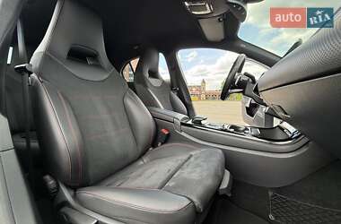 Хетчбек Mercedes-Benz A-Class 2018 в 