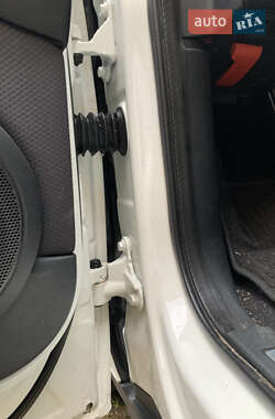 Хэтчбек Mercedes-Benz A-Class 2010 в 