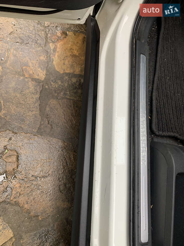 Хэтчбек Mercedes-Benz A-Class 2010 в Киеве фото 11 Хэтчбек Mercedes-Benz A-Class 2010 в Киеве