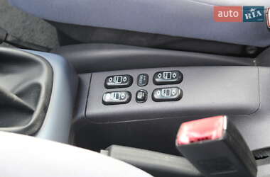 Хэтчбек Mercedes-Benz A-Class 2000 в 