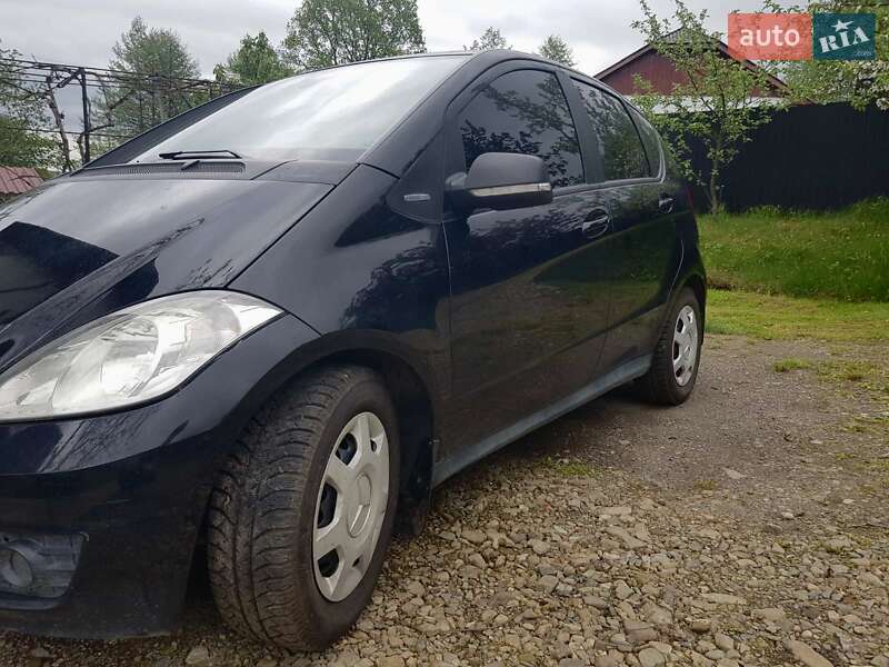 Хэтчбек Mercedes-Benz A-Class 2010 в Ивано-Франковске
