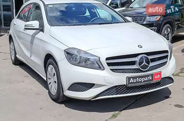 Хетчбек Mercedes-Benz A-Class 2013 в 