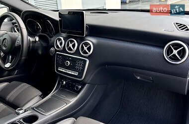Хетчбек Mercedes-Benz A-Class 2017 в 