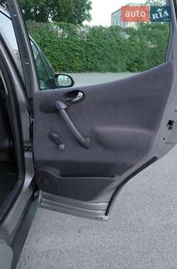 Хетчбек Mercedes-Benz A-Class 1999 в 