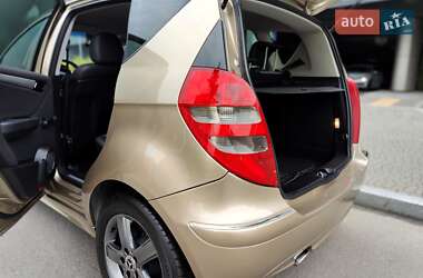 Хэтчбек Mercedes-Benz A-Class 2007 в 