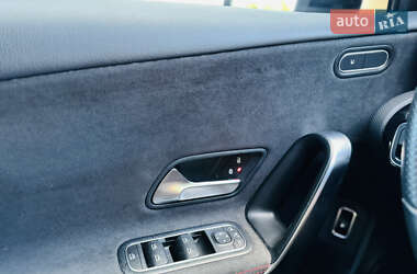 Хэтчбек Mercedes-Benz A-Class 2020 в 