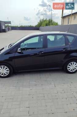 Хэтчбек Mercedes-Benz A-Class 2010 в 