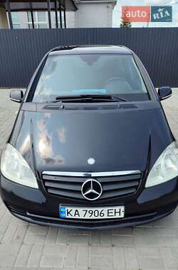 Хэтчбек Mercedes-Benz A-Class 2010 в 