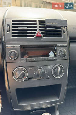 Хэтчбек Mercedes-Benz A-Class 2005 в 