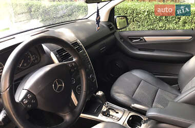 Хетчбек Mercedes-Benz A-Class 2010 в 
