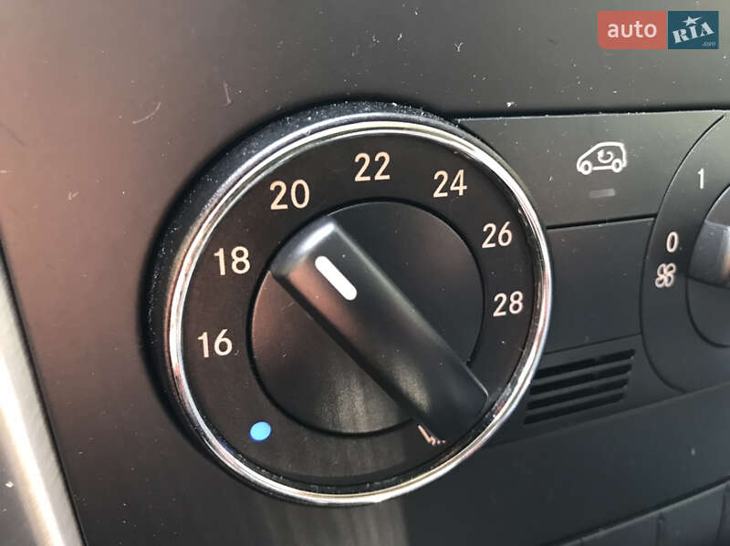 Хэтчбек Mercedes-Benz A-Class 2010 в Луцке