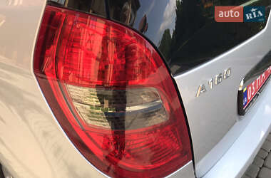 Хетчбек Mercedes-Benz A-Class 2010 в 