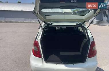 Хэтчбек Mercedes-Benz A-Class 2010 в 
