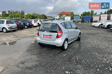 Хэтчбек Mercedes-Benz A-Class 2011 в 