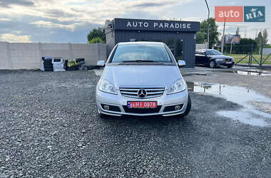 Хэтчбек Mercedes-Benz A-Class 2011 в 