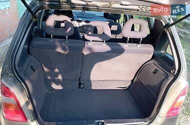 Хэтчбек Mercedes-Benz A-Class 2000 в 