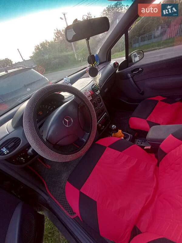 Хетчбек Mercedes-Benz A-Class 2000 в Зарічному