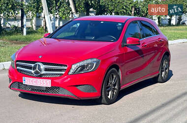 Хэтчбек Mercedes-Benz A-Class 2014 в 