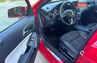 Хэтчбек Mercedes-Benz A-Class 2014 в 