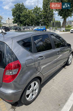 Хэтчбек Mercedes-Benz A-Class 2008 в 