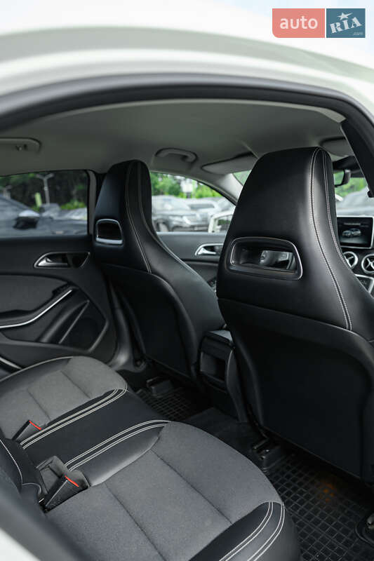 Хэтчбек Mercedes-Benz A-Class 2016 в Львове
