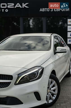 Хэтчбек Mercedes-Benz A-Class 2016 в 