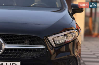 Хэтчбек Mercedes-Benz A-Class 2019 в 