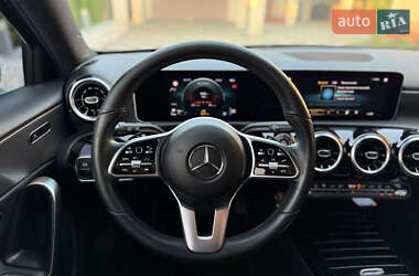 Хэтчбек Mercedes-Benz A-Class 2019 в 