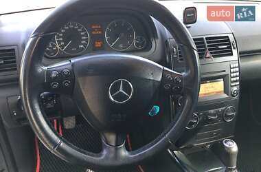 Хэтчбек Mercedes-Benz A-Class 2010 в 