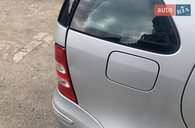 Хэтчбек Mercedes-Benz A-Class 2003 в 