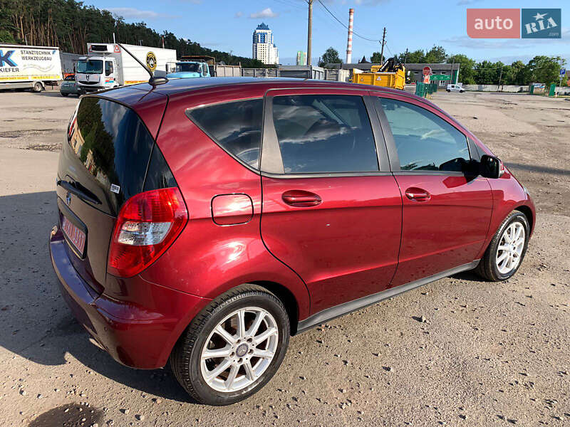 Хэтчбек Mercedes-Benz A-Class 2010 в Киеве