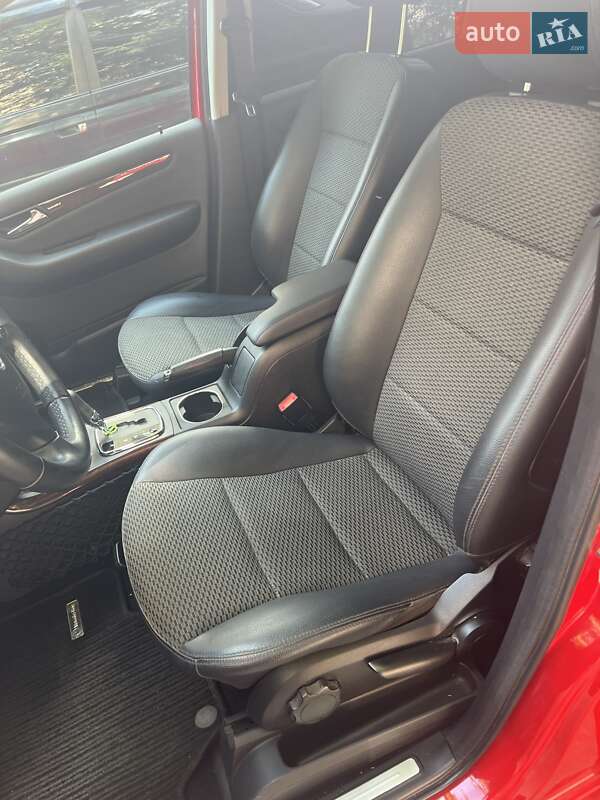 Хэтчбек Mercedes-Benz A-Class 2011 в Киеве фото 3 Хэтчбек Mercedes-Benz A-Class 2011 в Киеве