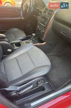 Хэтчбек Mercedes-Benz A-Class 2011 в 