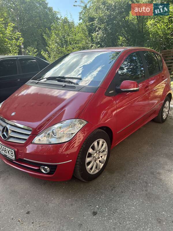 Mercedes-Benz A-Class 2011