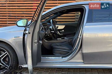 Хэтчбек Mercedes-Benz A-Class 2020 в 