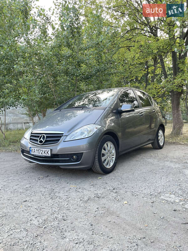 Хэтчбек Mercedes-Benz A-Class 2010 в Киеве