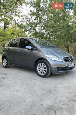 Хетчбек Mercedes-Benz A-Class 2010 в 