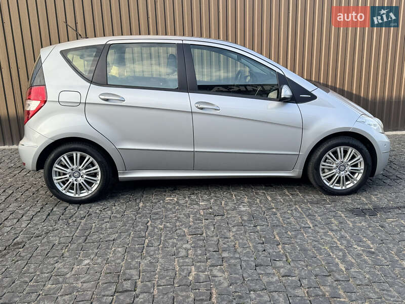 Хэтчбек Mercedes-Benz A-Class 2011 в Киеве