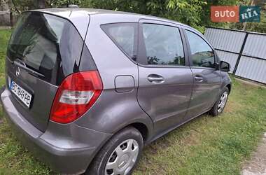 Хэтчбек Mercedes-Benz A-Class 2010 в 