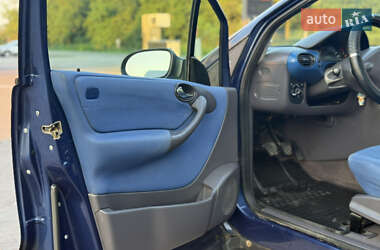 Хэтчбек Mercedes-Benz A-Class 2003 в 