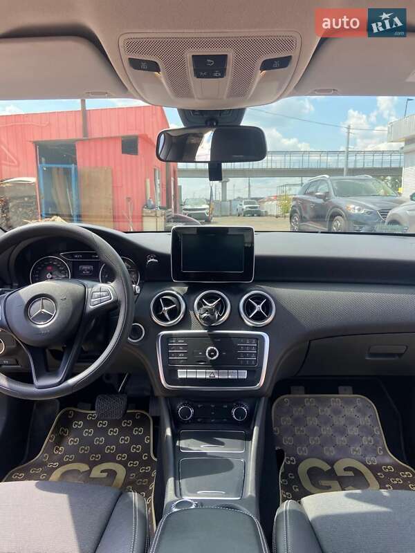 Хэтчбек Mercedes-Benz A-Class 2016 в Киеве