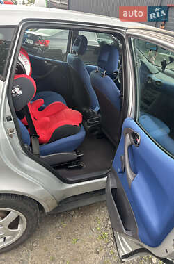 Хэтчбек Mercedes-Benz A-Class 2001 в 