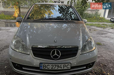 Хэтчбек Mercedes-Benz A-Class 2009 в 